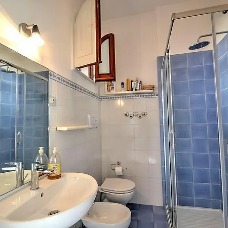 Sleeps 5 Pool Air Con Wifi